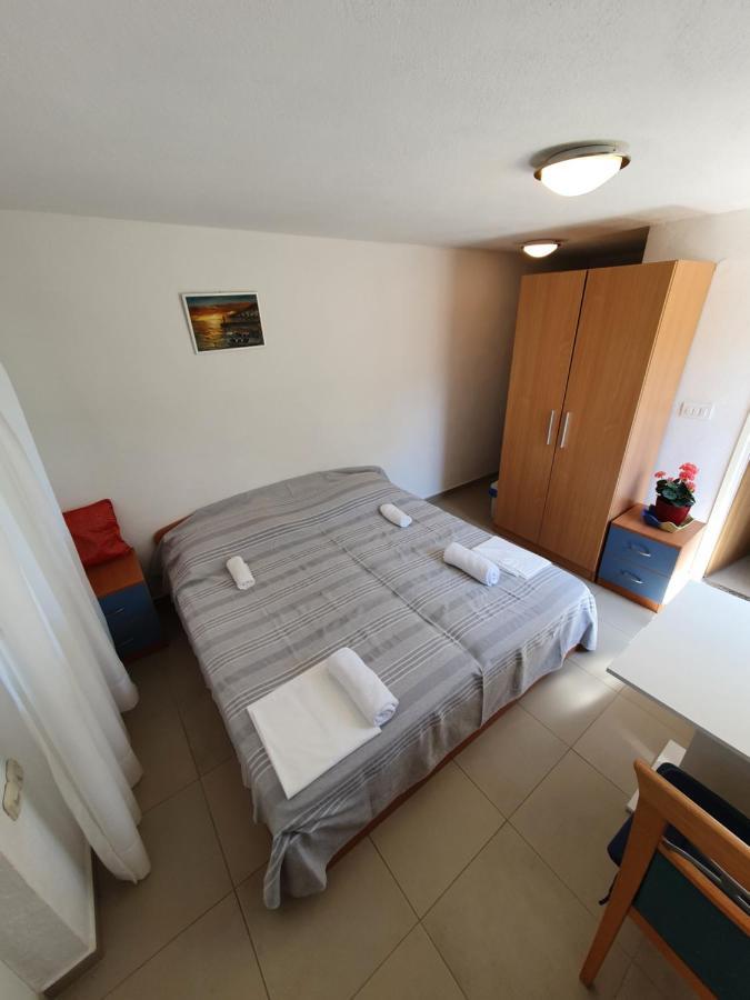 Apartments Dario Rovanjska Esterno foto