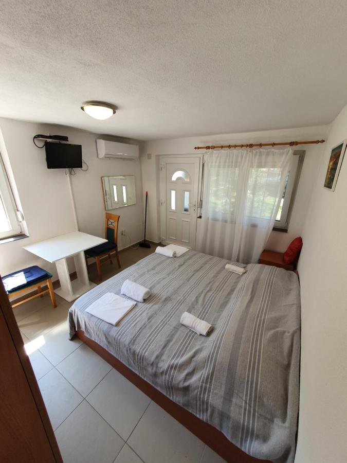 Apartments Dario Rovanjska Esterno foto